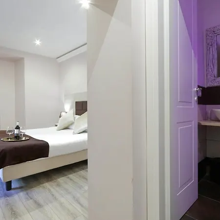 Monti Guest house 2*
